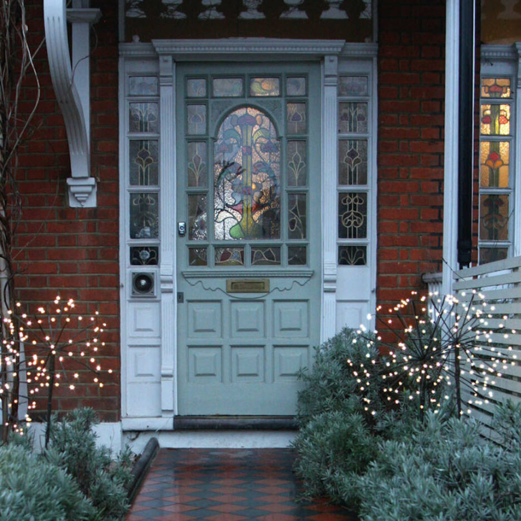 Solar Dandelion Outdoor Stake Light - lifestyle shot